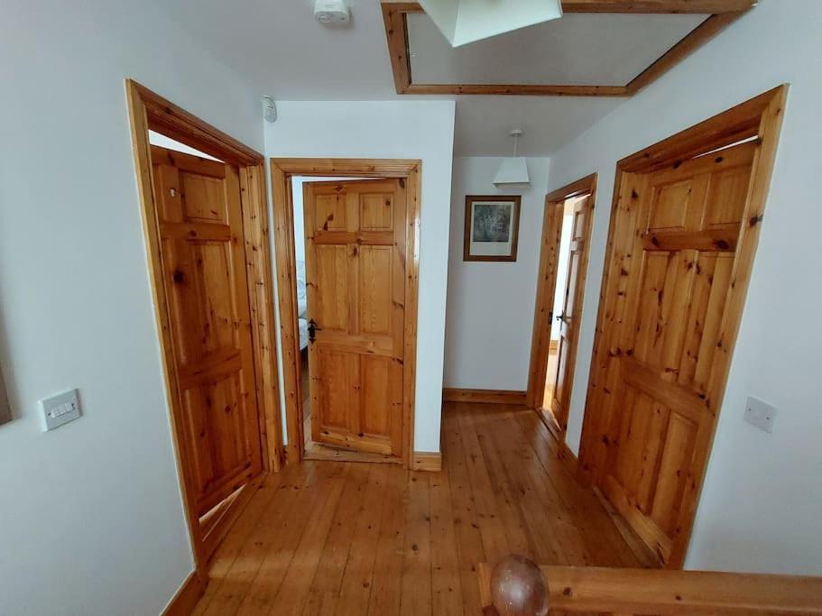 3 Bed Semi-Detached House In A Quite Estate Bruff Exterior foto